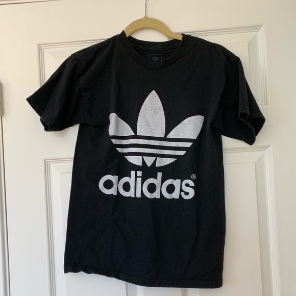 adidas Tops - Adidas top with logo mirrored on back adidas Tops - Adidas top with logo mirrored on back